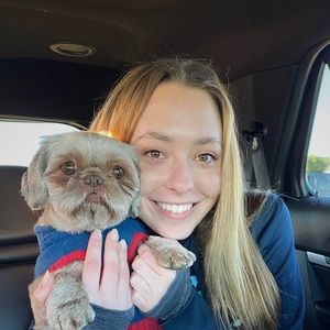 Meet your Posher, Caroline